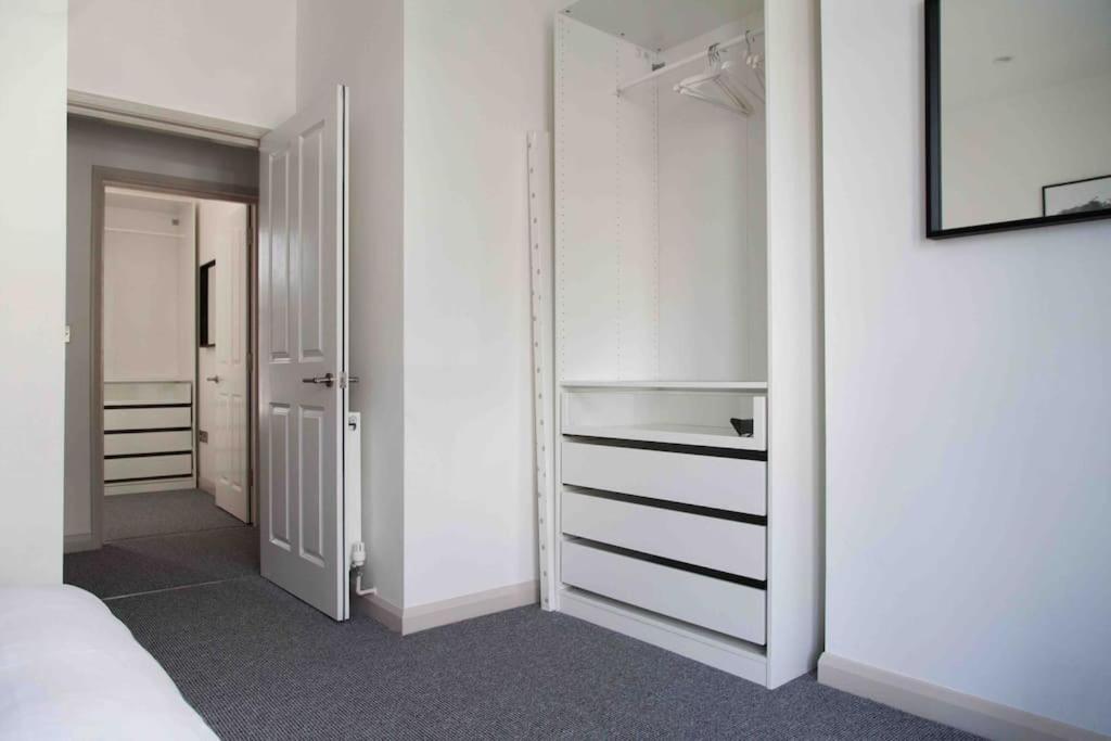 Stunning 2 Bed Apartment With Sea Views, ペンザンス エクステリア 写真