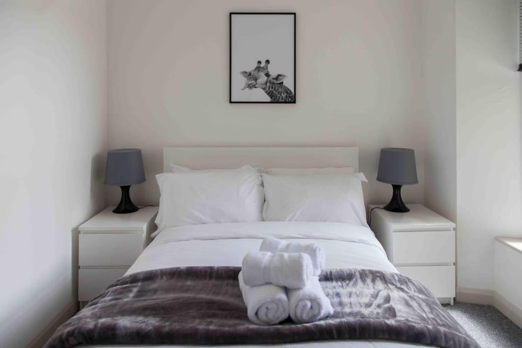 Stunning 2 Bed Apartment With Sea Views, ペンザンス エクステリア 写真